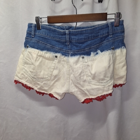 No boundaries independence day shorts size 11 - Picture 3 of 4